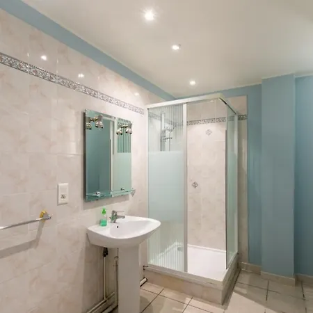 Holiday home Bright House With Garden And Private Pool Ollioules